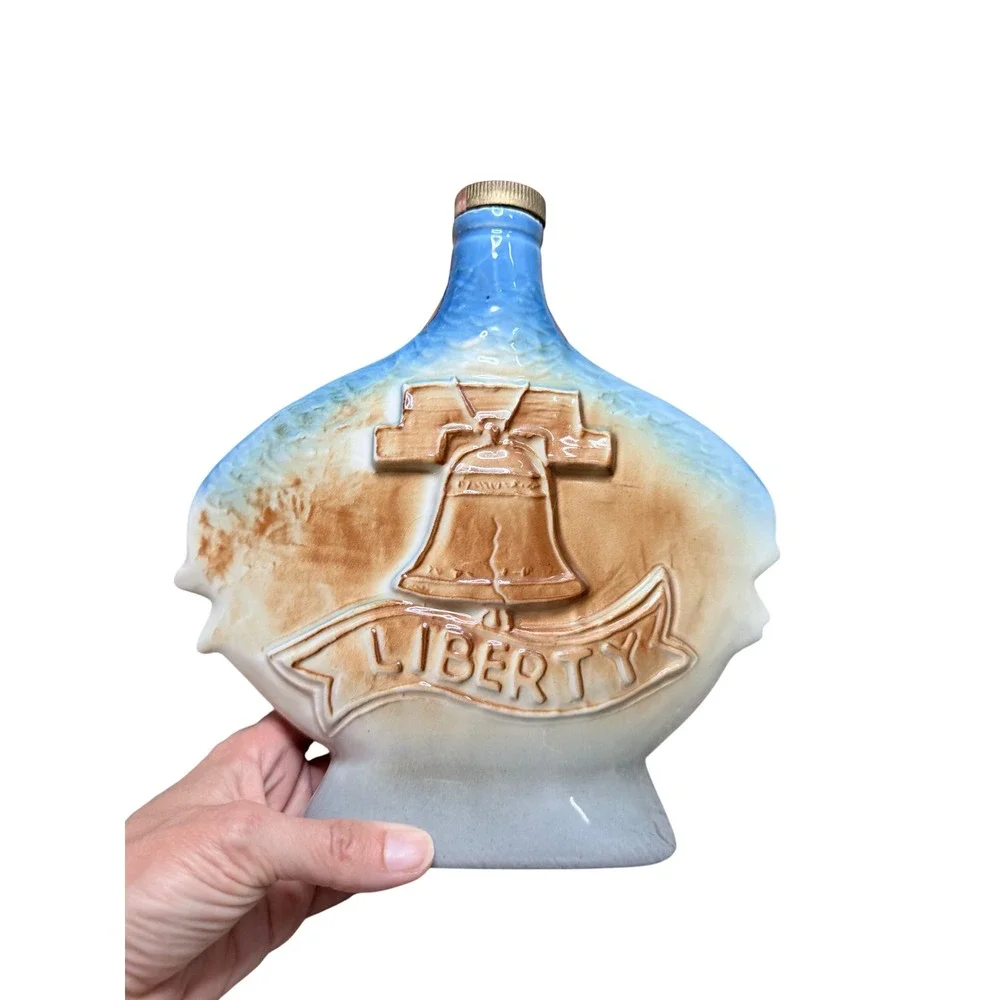 Jim Beam Decanter Unisex OS Multi Excellent 1970 Regal China Liberty Bell Coins